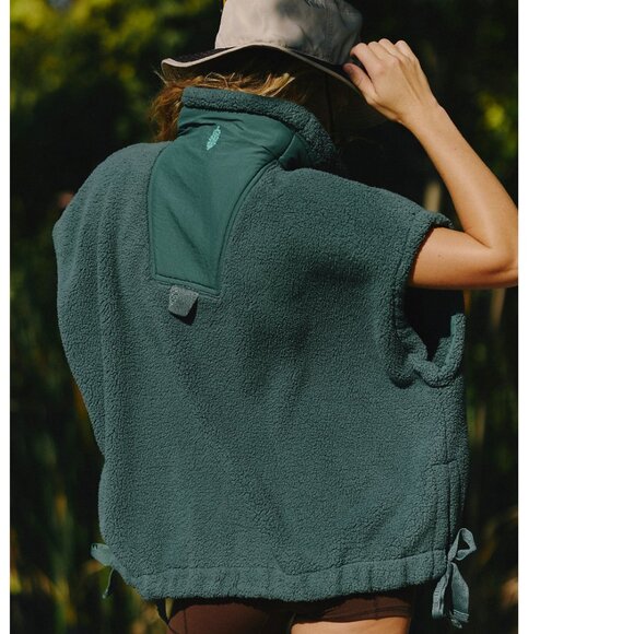 NWOT Free People FP Movement Scout It Out Fleece Vest L - Picture 3 of 5